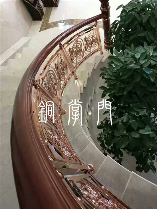 铜栏杆工艺品的一种